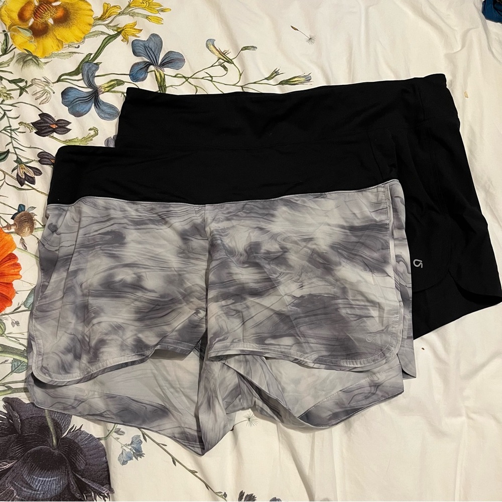 GapFit Maternity Shorts 2 pack
